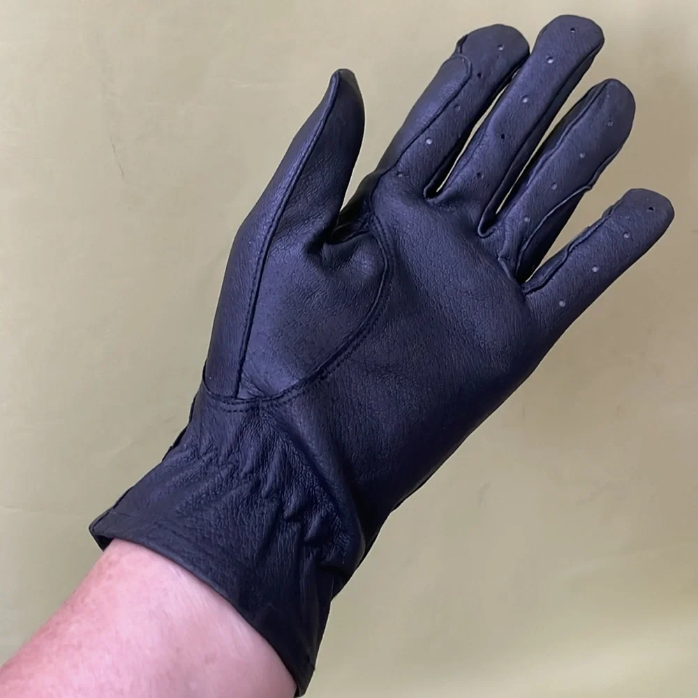 New vintage black leather riding gloves